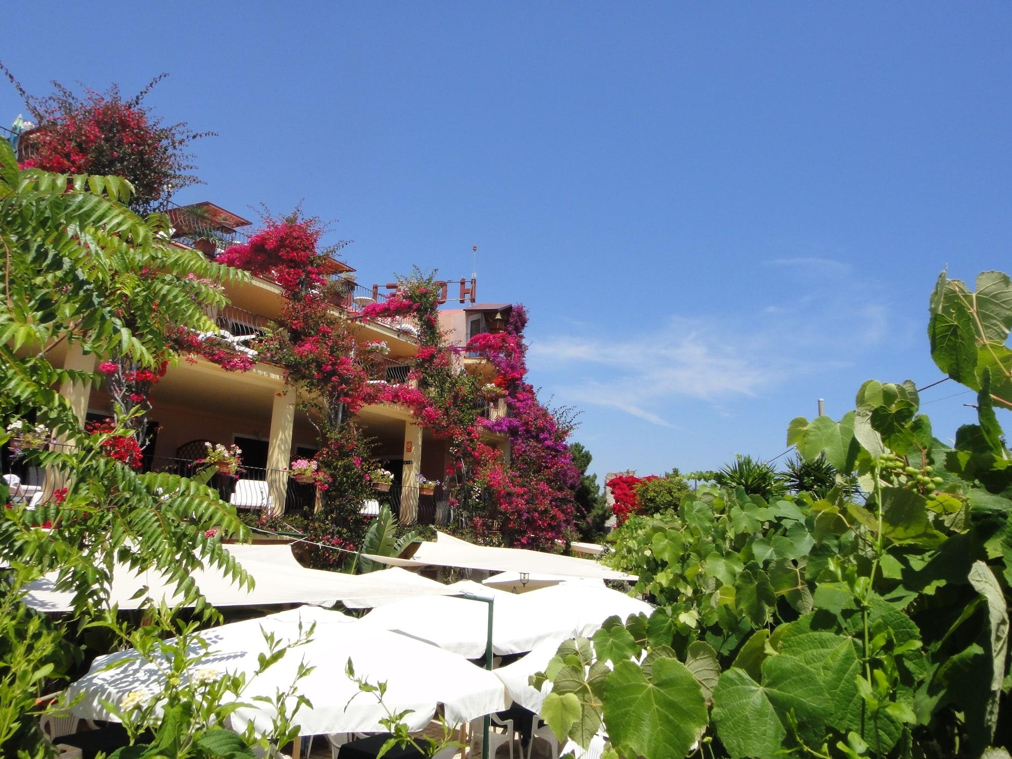 Domus De Janas Sul Mare Hotel Бари Сардо Екстериор снимка