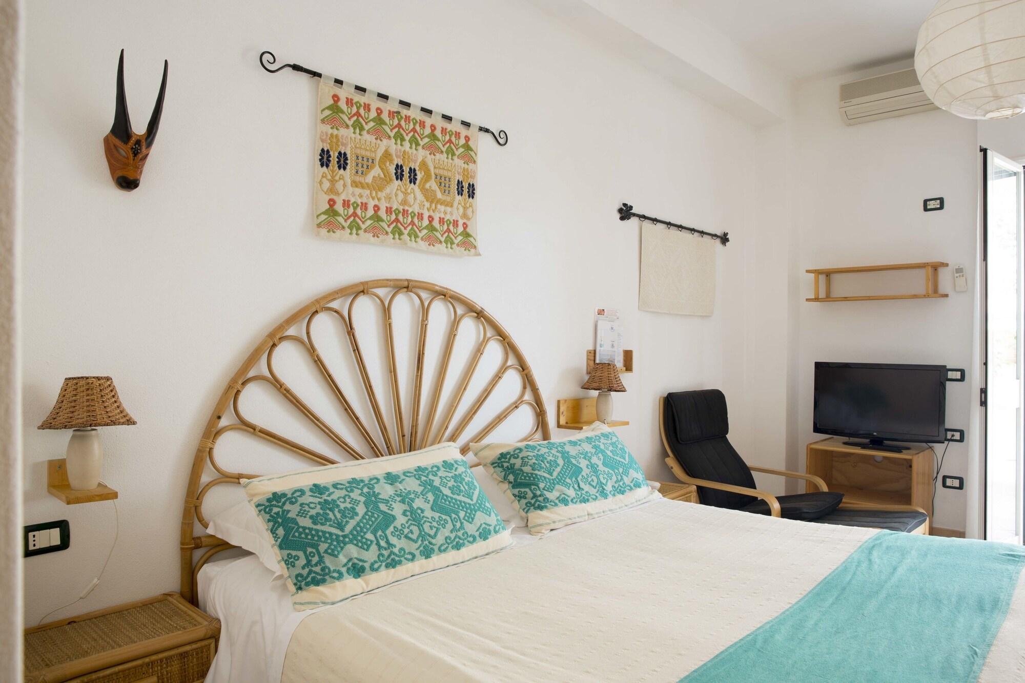 Domus De Janas Sul Mare Hotel Бари Сардо Екстериор снимка