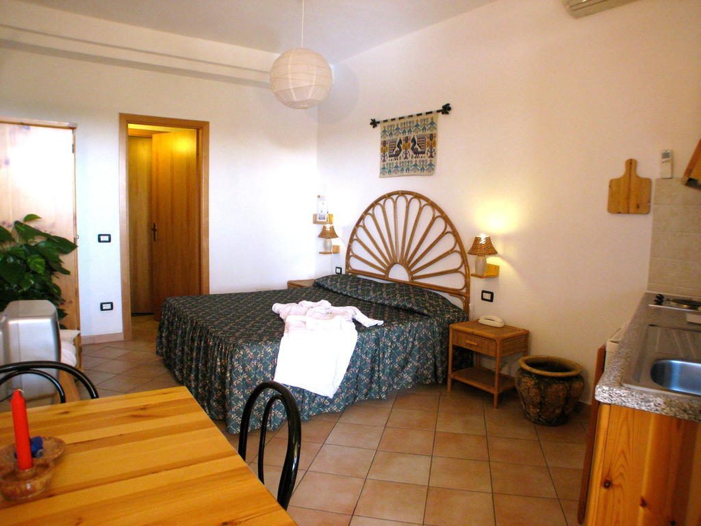 Domus De Janas Sul Mare Hotel Бари Сардо Екстериор снимка