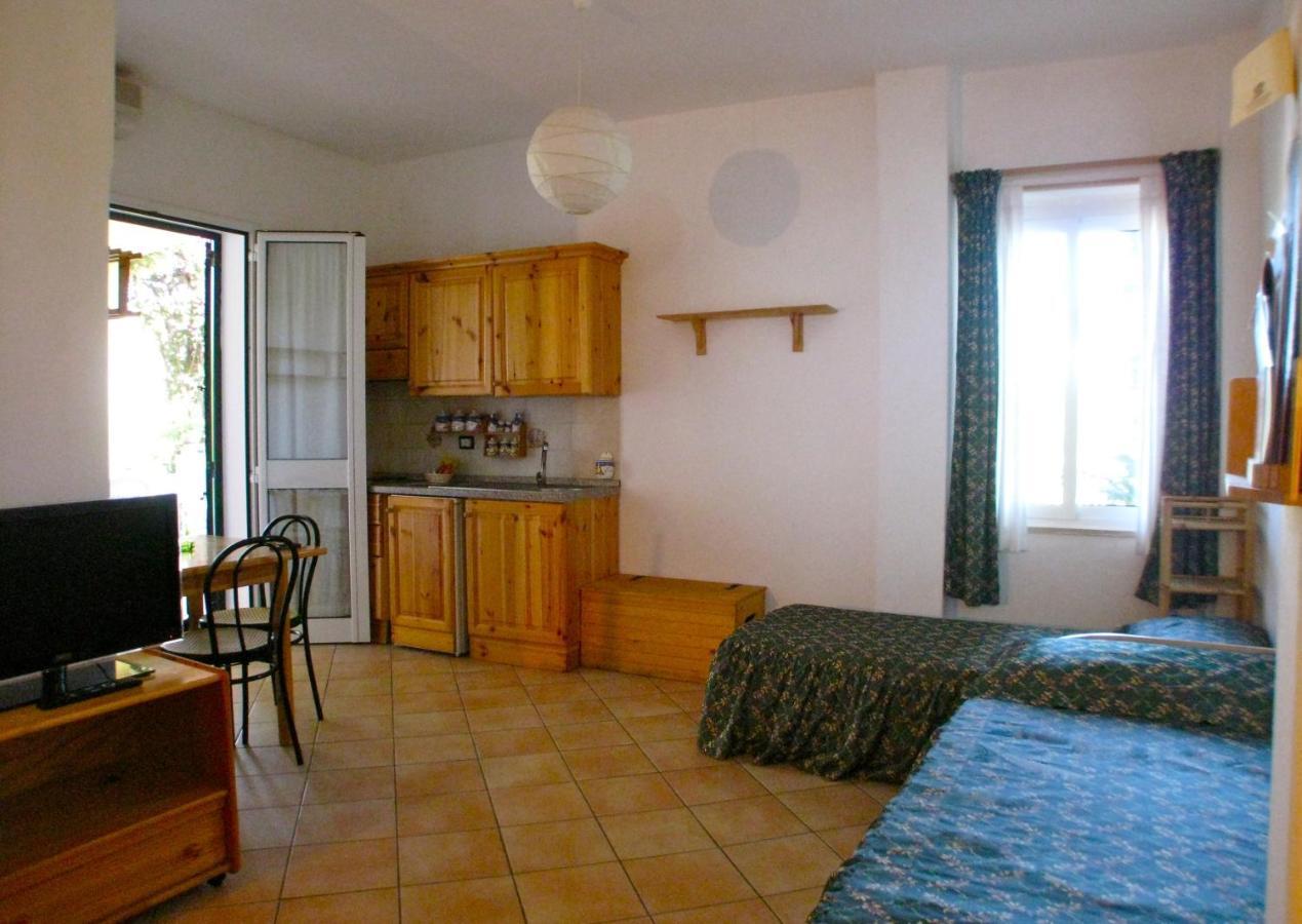 Domus De Janas Sul Mare Hotel Бари Сардо Екстериор снимка